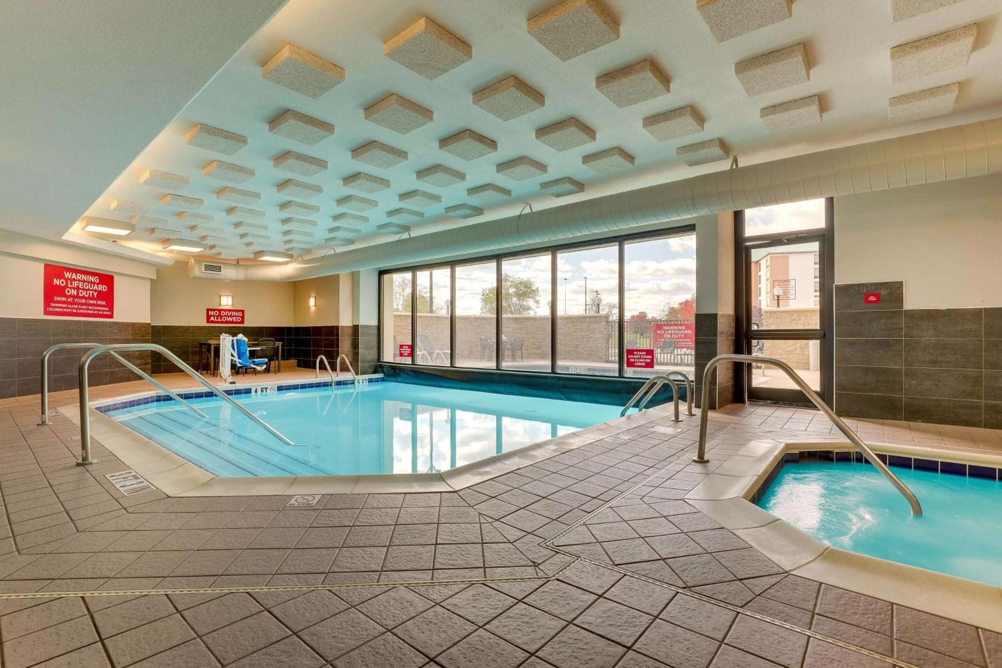 Drury Inn & Suites Columbus 더블린 외부 사진