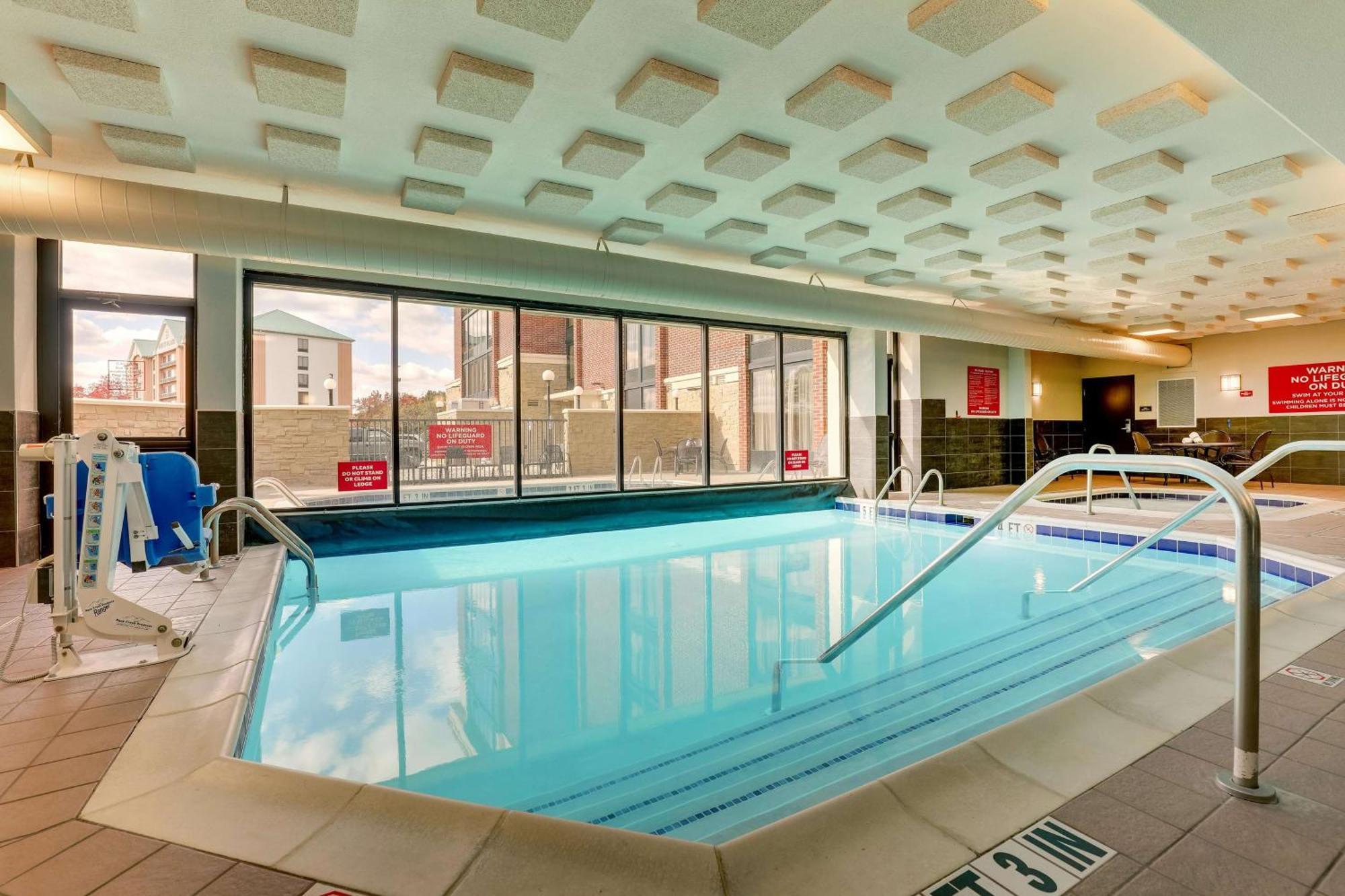 Drury Inn & Suites Columbus 더블린 외부 사진